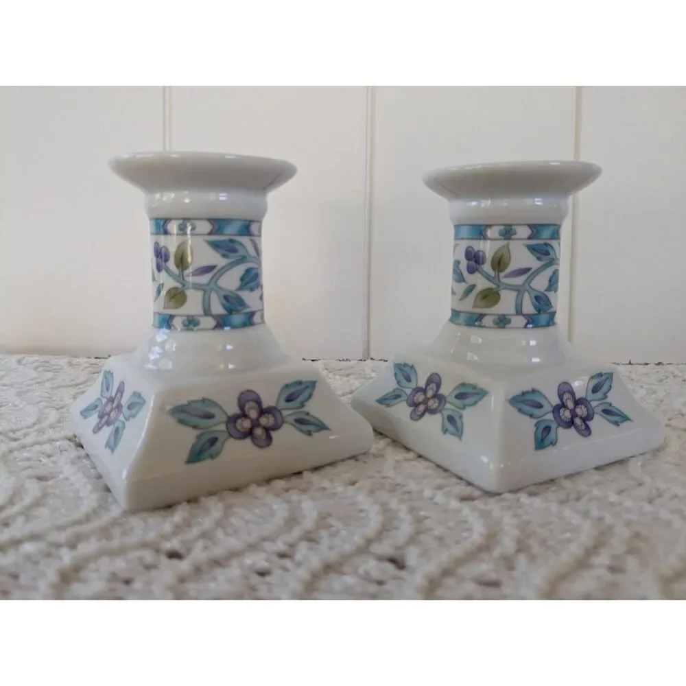 Pair of ceramic tapered candlestick holders - Birds, flowers - Made in Japan